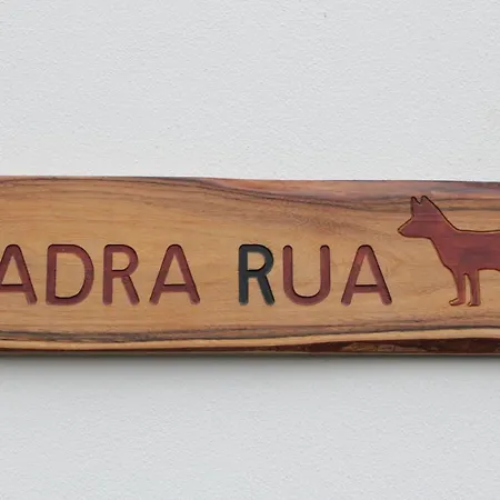 Alojamento de Acomodação e Pequeno-almoço Madra Rua Organic 3*