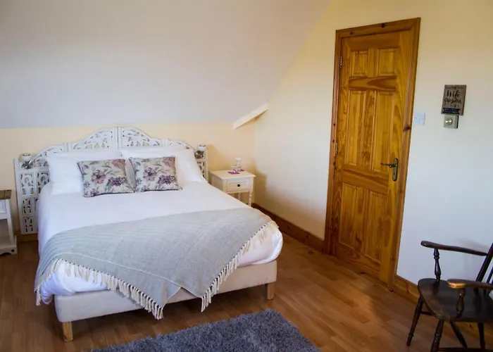 לינה וארוחת בוקר Madra Rua Organic