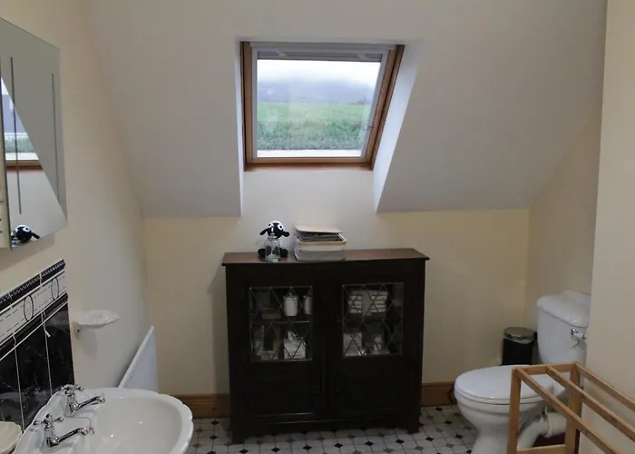 לינה וארוחת בוקר Madra Rua Organic 3*