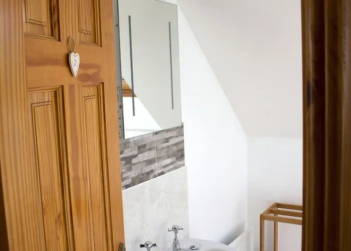 לינה וארוחת בוקר Madra Rua Organic בליליפין